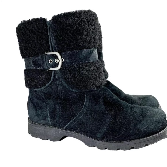 UGG Shoes - UGG Boots short Black ankle length zip up Size 5